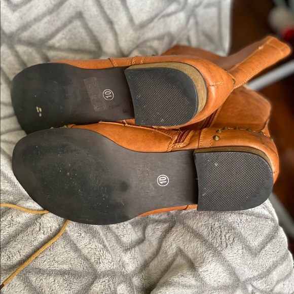 Studded combat boots - Picture 4 of 4